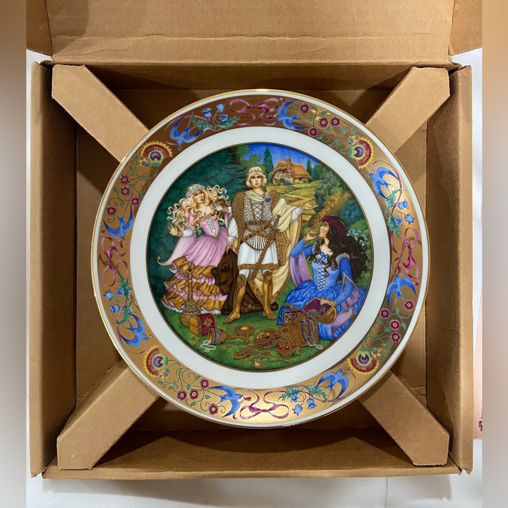 Vintage 1986 The Hamilton Collection Snow White and Rose Red by Carol Lawson
